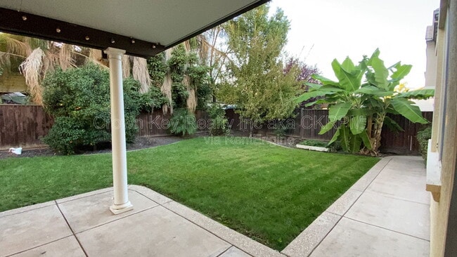 Building Photo - 4685 Dandelion Loop