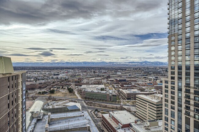 Building Photo - Downtown Denver Furnished 1 BDR w/ Rooftop...