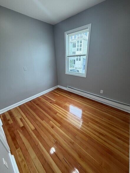 Building Photo - 559 Dorchester Ave