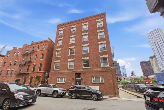 Building Photo - 7 Stillman Pl