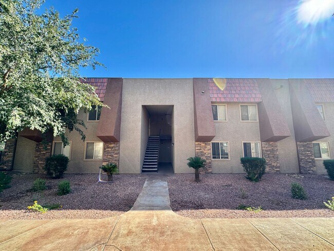 Building Photo - 5422 River Glen Dr
