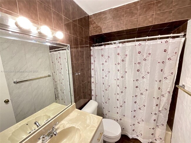 Building Photo - 1675 W 68th St