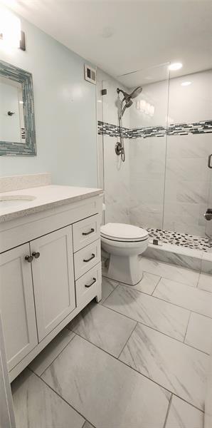 Building Photo - 299 N Riverside Dr