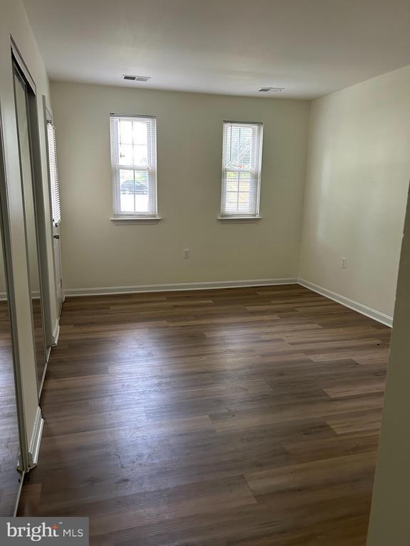 Building Photo - 18302 Streamside Dr