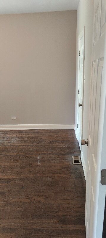 Building Photo - 1221 S Avers Ave