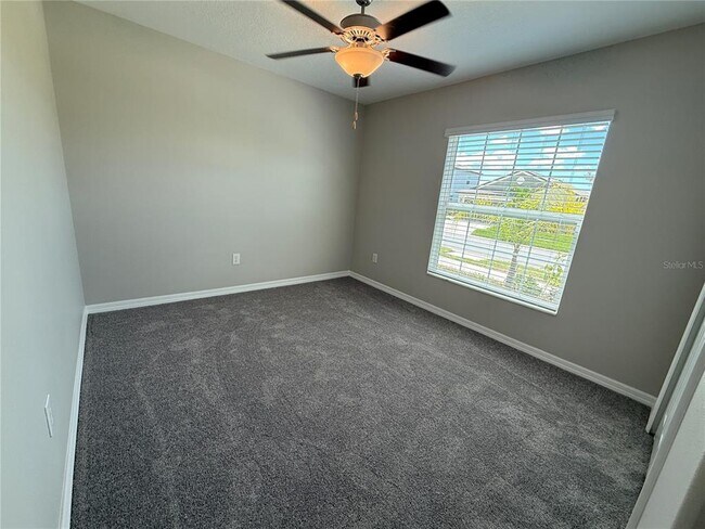 Building Photo - 15427 Miller Creek Dr