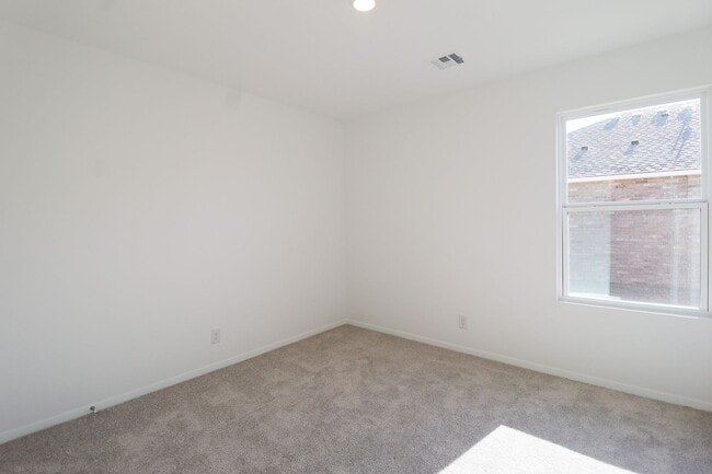 Building Photo - New Build 3 Bedroom Home Available For Immediate Move In!! Robninson Ranch