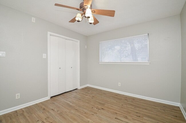 Building Photo - 155 April Waters Dr W