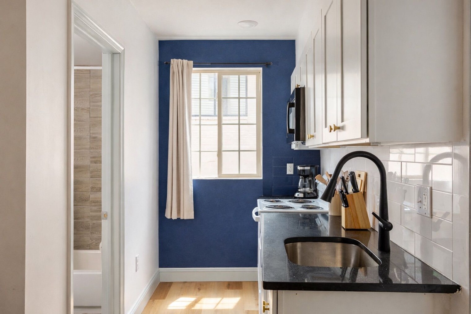 Building Photo - 1384 Ridge Ave