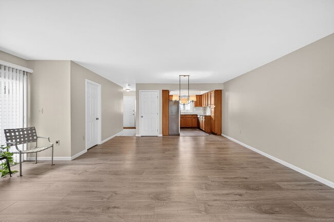 Building Photo - 12 Kevin Dr