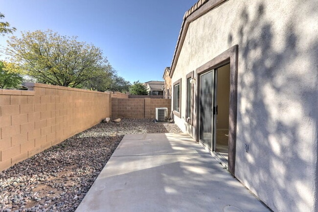 Building Photo - Located in beautiful Rancho Sahuarita!!!!!!!!!!!!