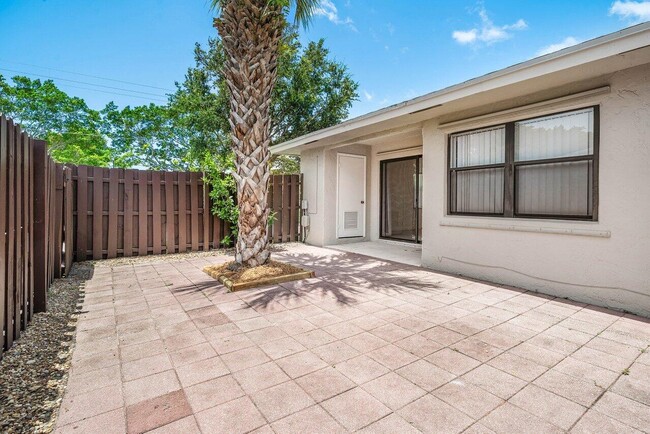 Building Photo - 16422 Straw Way