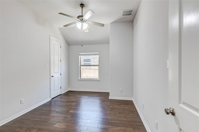 Building Photo - 2918 Diego Dr