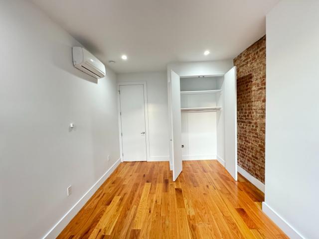 Building Photo - 4 bedroom in Brooklyn NY 11210