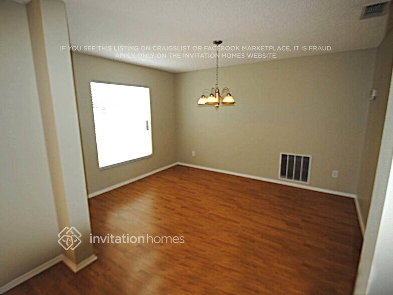 Building Photo - 142 Lake Catherine Cir