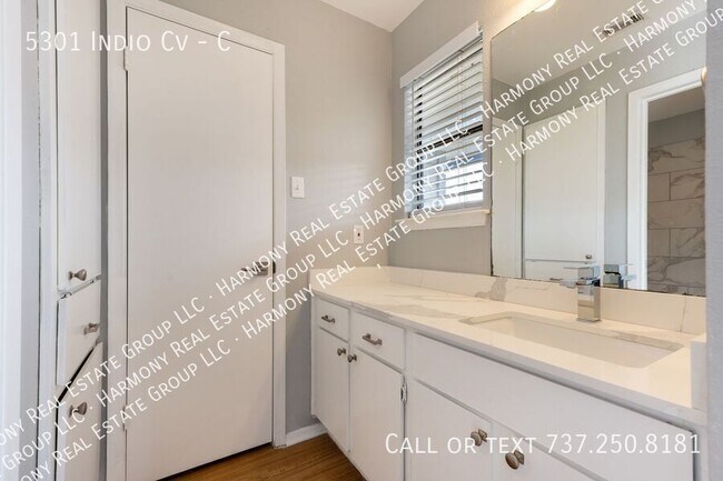 Building Photo - 5301 Indio Cove