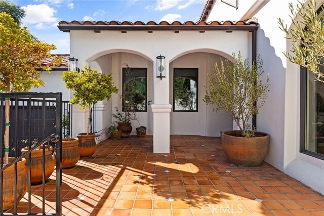 Building Photo - 5115 Los Feliz Blvd