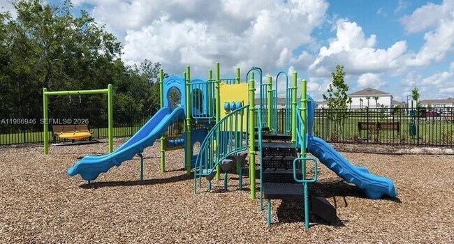 Building Photo - 3010 Skyline Lp