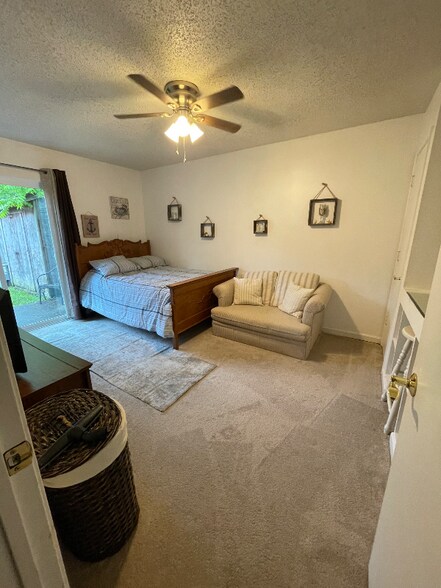 Building Photo - 1318 Elk Ct