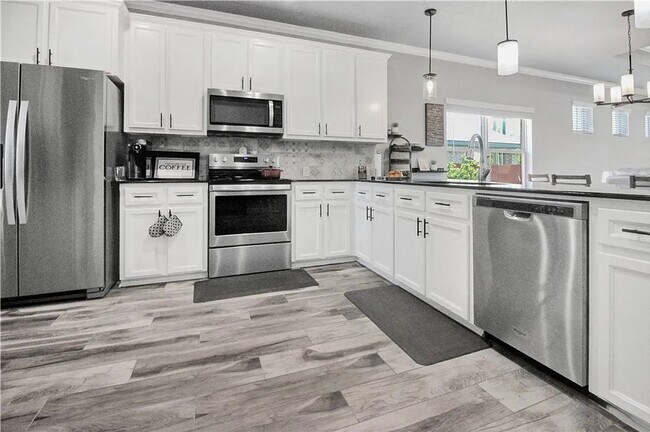 Building Photo - 7307 Diamond Dove Dr