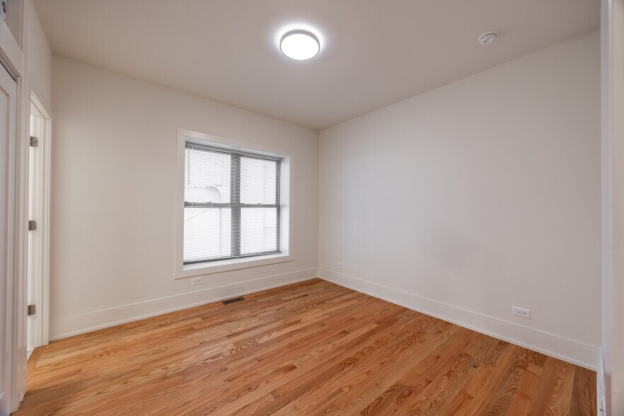 Building Photo - 652 W Gordon Ter