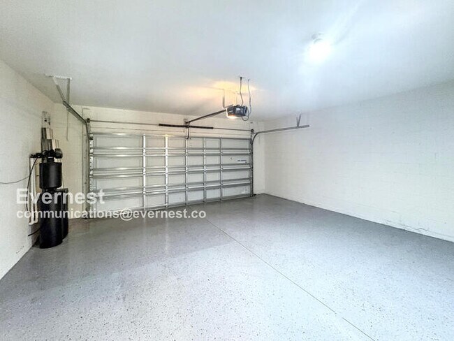 Building Photo - 16852 Trite Bend St