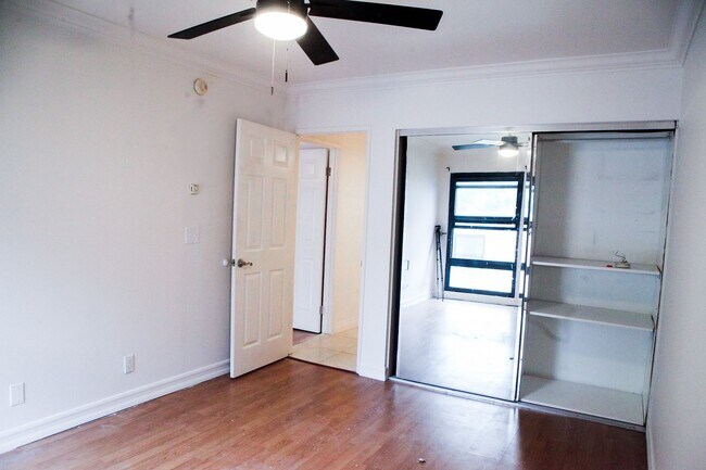 Building Photo - 7777 W 91st St