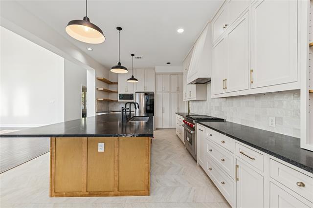 Building Photo - 2107 Spindletop Trail