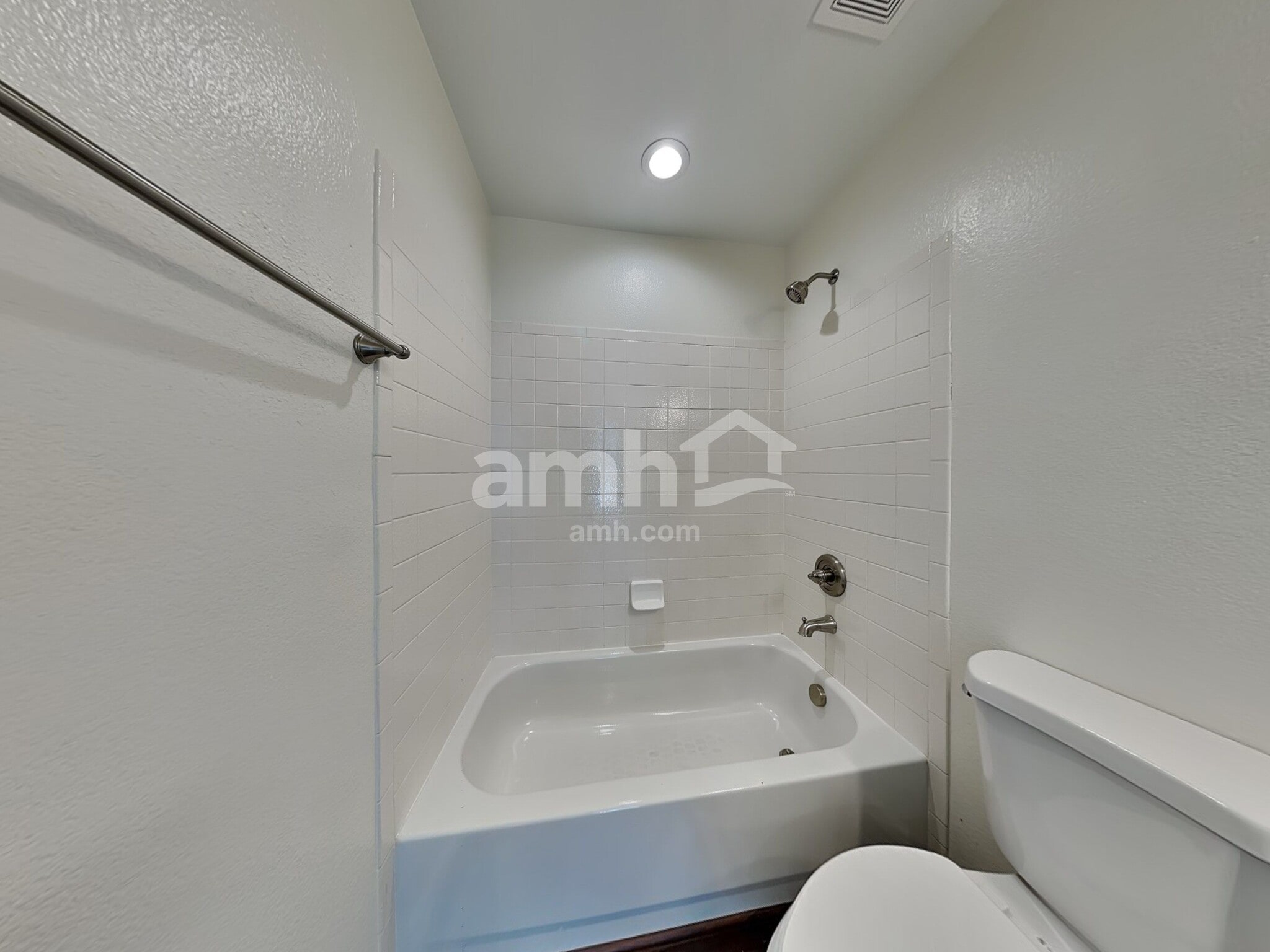 Building Photo - 7304 Edgebrook Dr