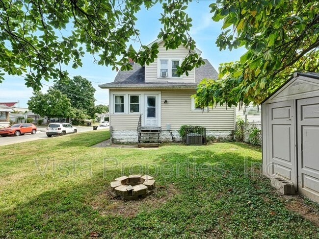 Building Photo - 3220 Grant Ave