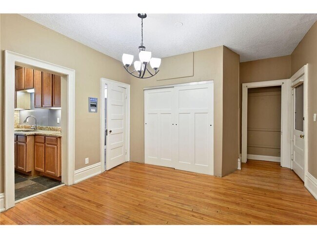 Building Photo - 1204 Harmon Pl