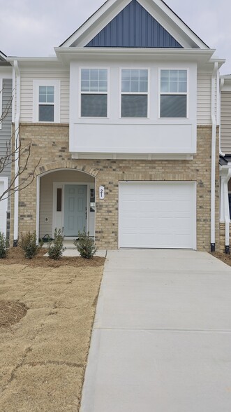 Primary Photo - 21 Lavender Ln