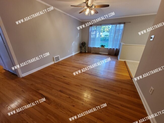 Building Photo - 4825 W 75th St