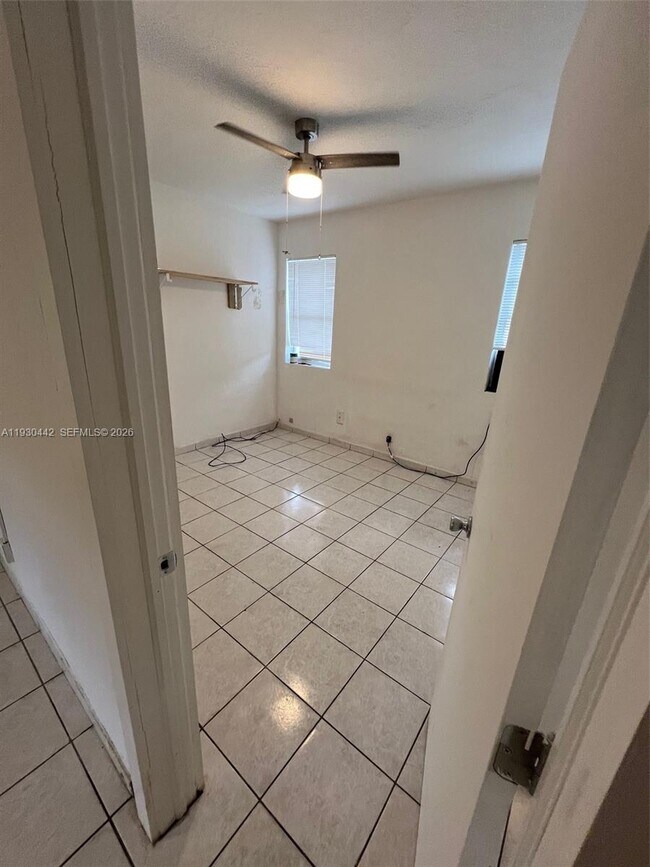 Building Photo - 1844 Taft St