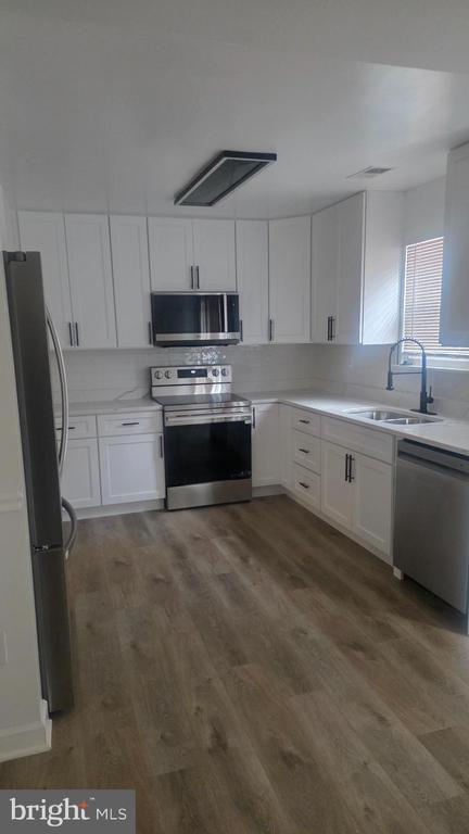 Building Photo - 4210 Drake Ct