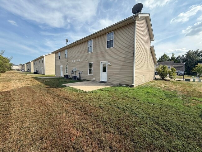 Building Photo - 1415 Raleigh Dr