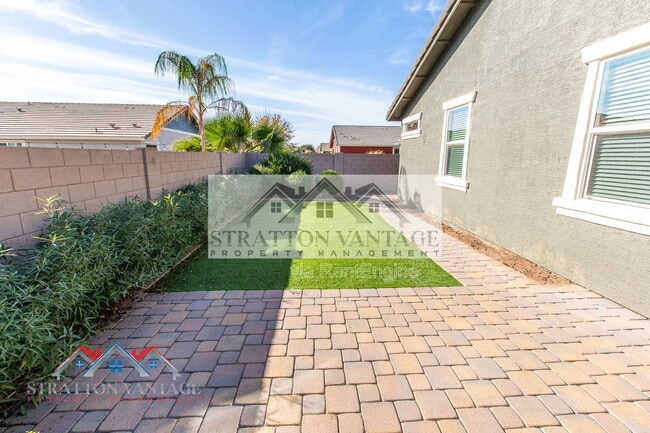 Building Photo - 7465 E Osage Ave