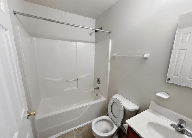 Building Photo - 3607 Harbor Rd