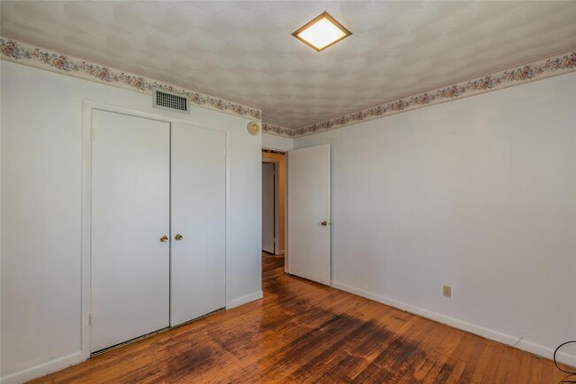Building Photo - 4341 Kolloch Dr