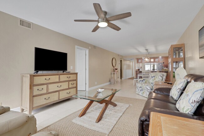 Building Photo - 3510 Antarctic Cir