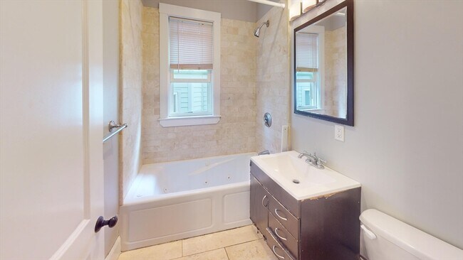 Building Photo - 47 Iffley Rd