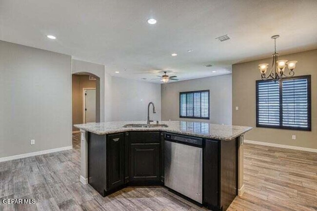 Building Photo - 13197 Hazy