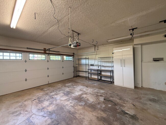 Building Photo - 4242 Briggs Ave