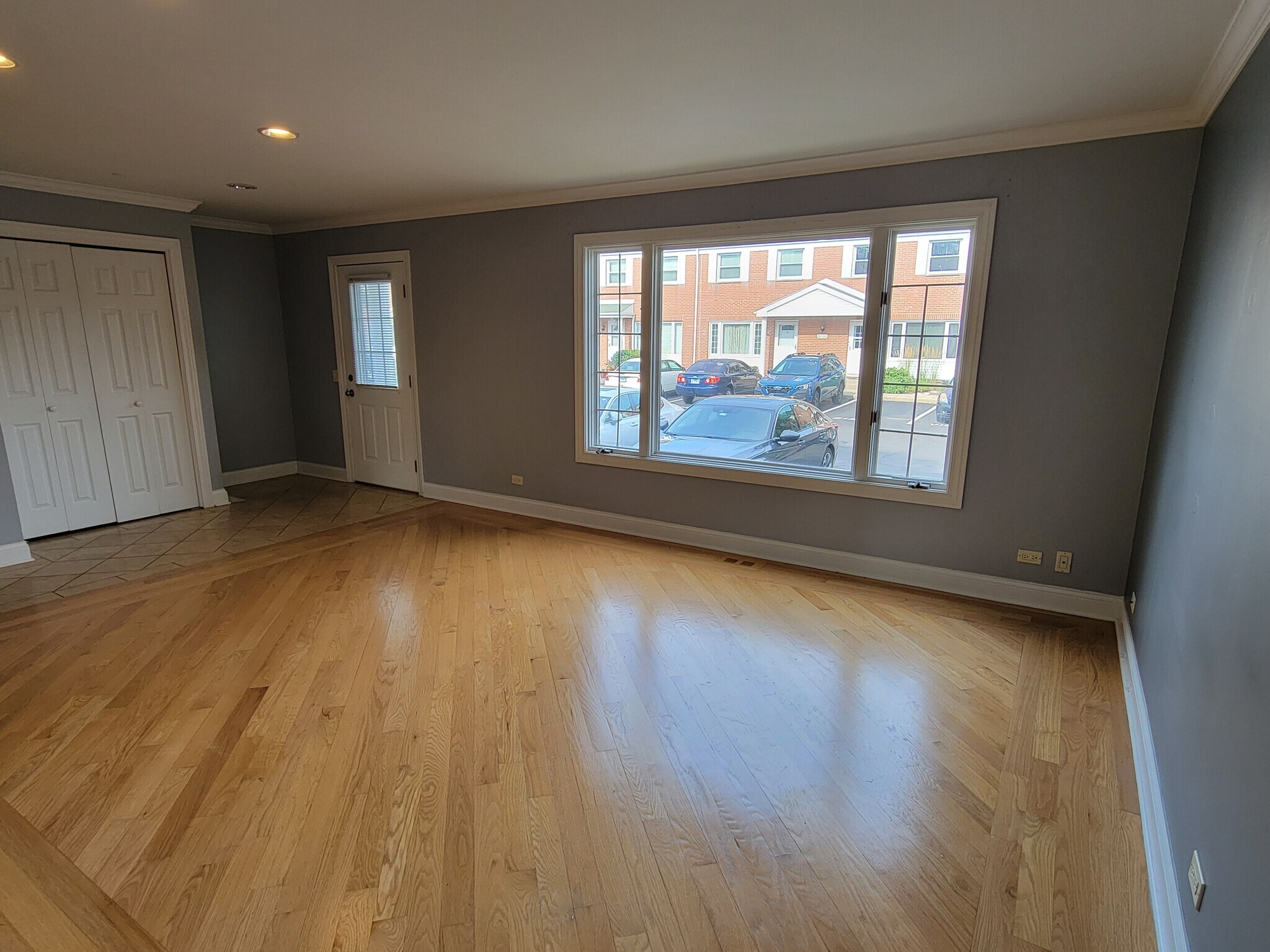 Building Photo - 2116 Rugen Rd