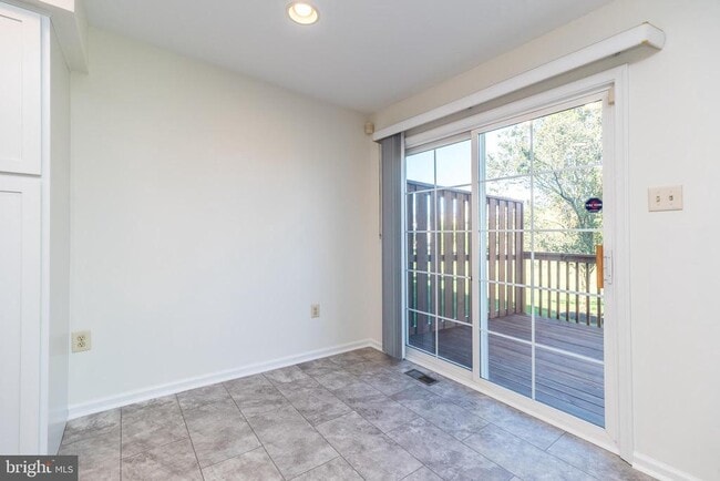 Building Photo - 940 Bentley Ct