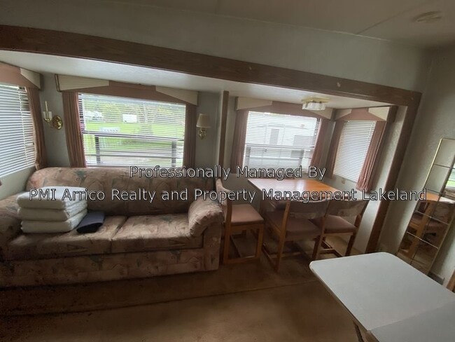 Building Photo - RV in Happy Hollow