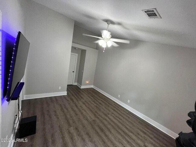 Building Photo - 52 Canopy Ln