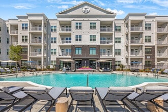 Building Photo - The Averly East Village