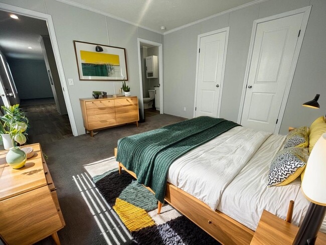 Building Photo - 15811 Croatia Dr