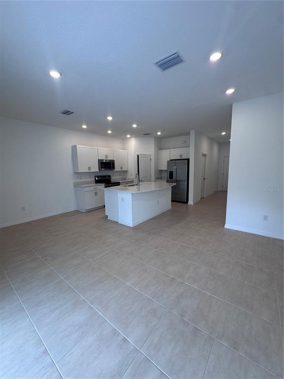 Building Photo - 15132 Cuzcorro Ct